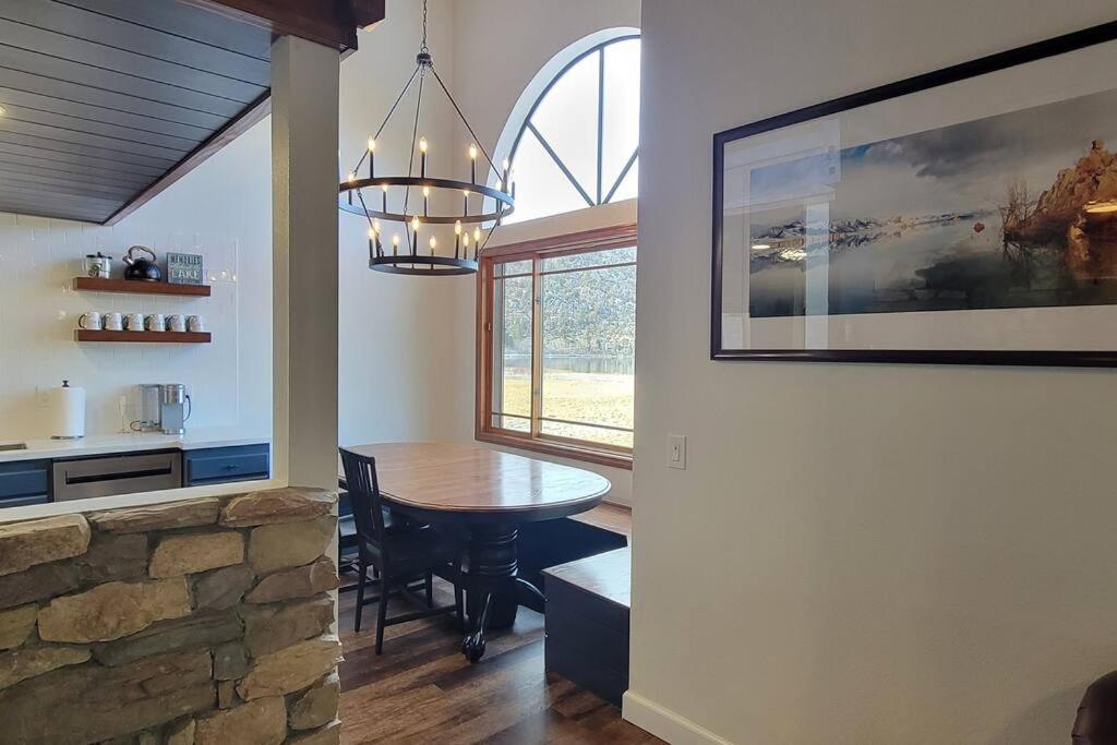 Lakefront Mountain Retreat Apartment June Lake